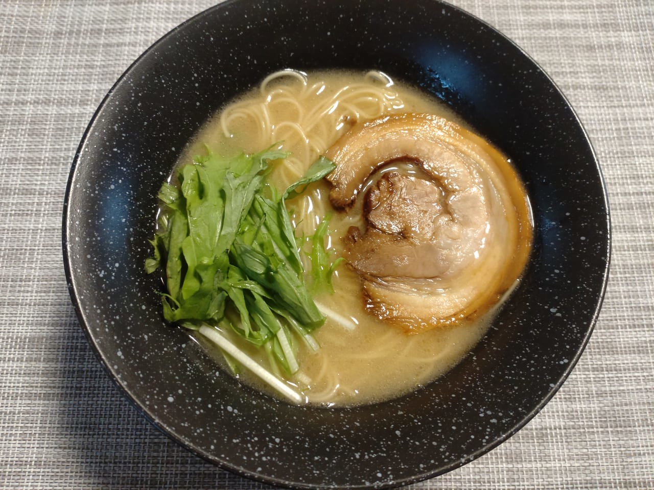 牛骨ラーメン