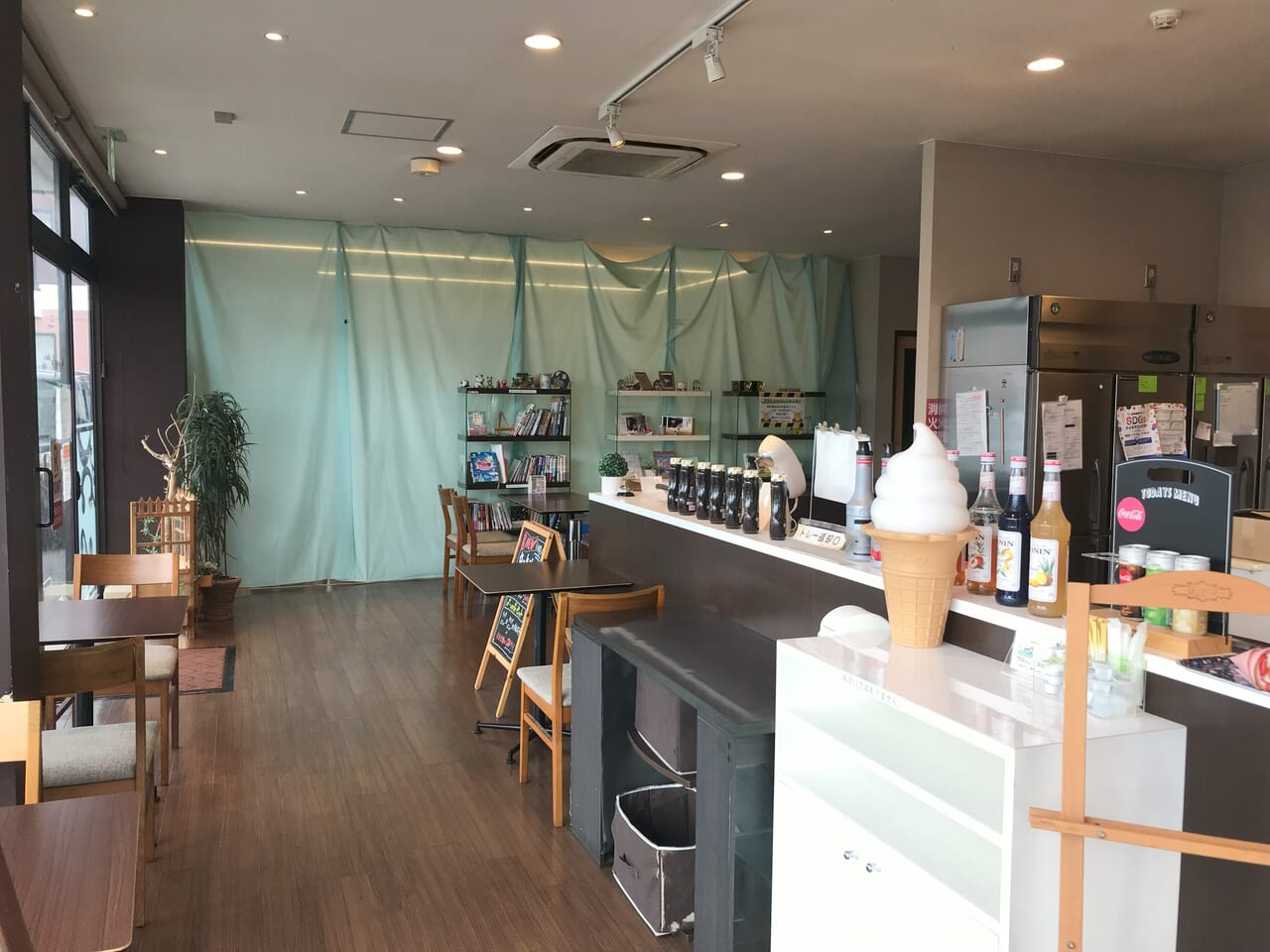 2024年に八幡西区のS-Cafe 白石書店