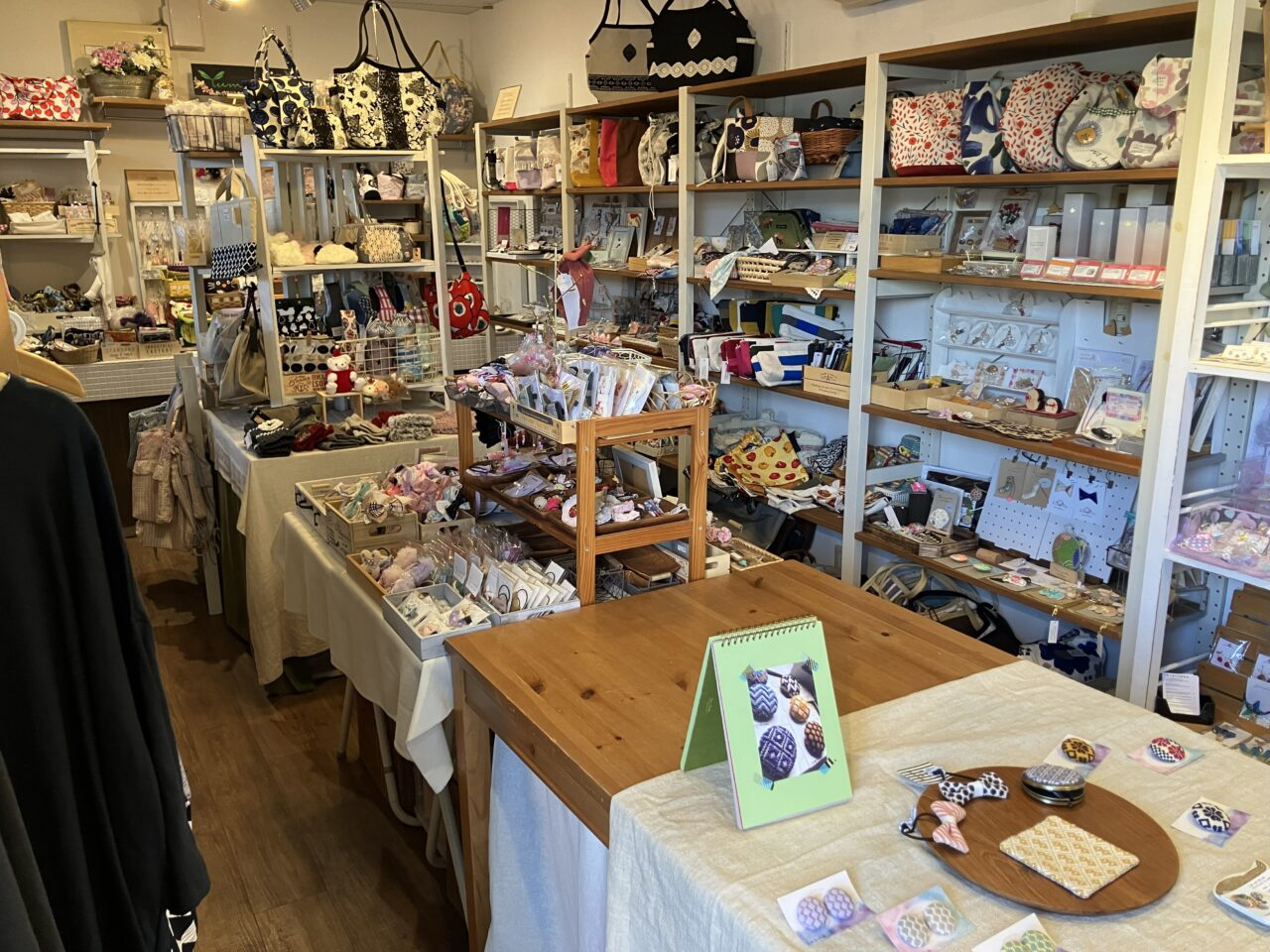 2025年に若松区で作家たまごと先輩作家の会」、「ゆめばこ秋マルシェ2025」が開催