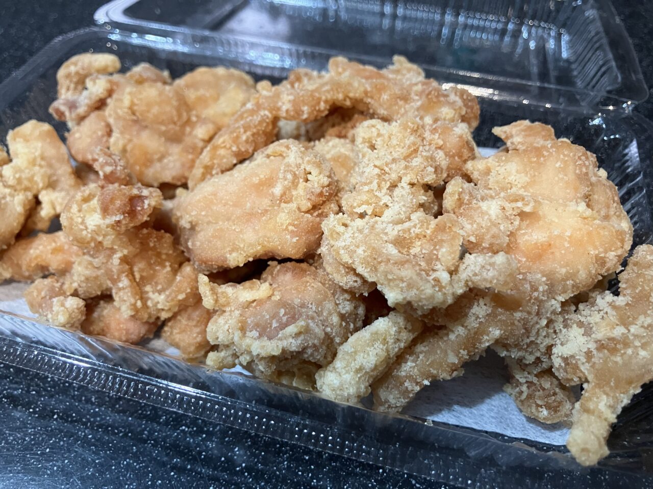 2025年に八幡西区の「ポッポおじさんの大分からあげ JR折尾駅店」