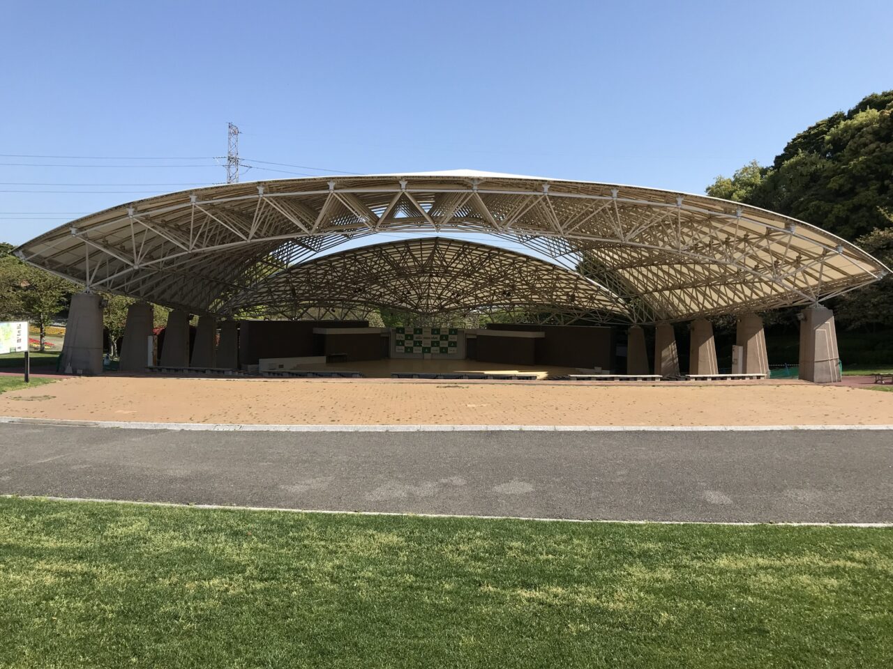 2026年に若松区のグリーンパークで、春のお笑いライブが開催